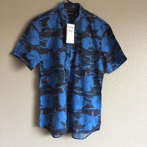 Quiksilver Xl NWT Men’s short sleeve shirt